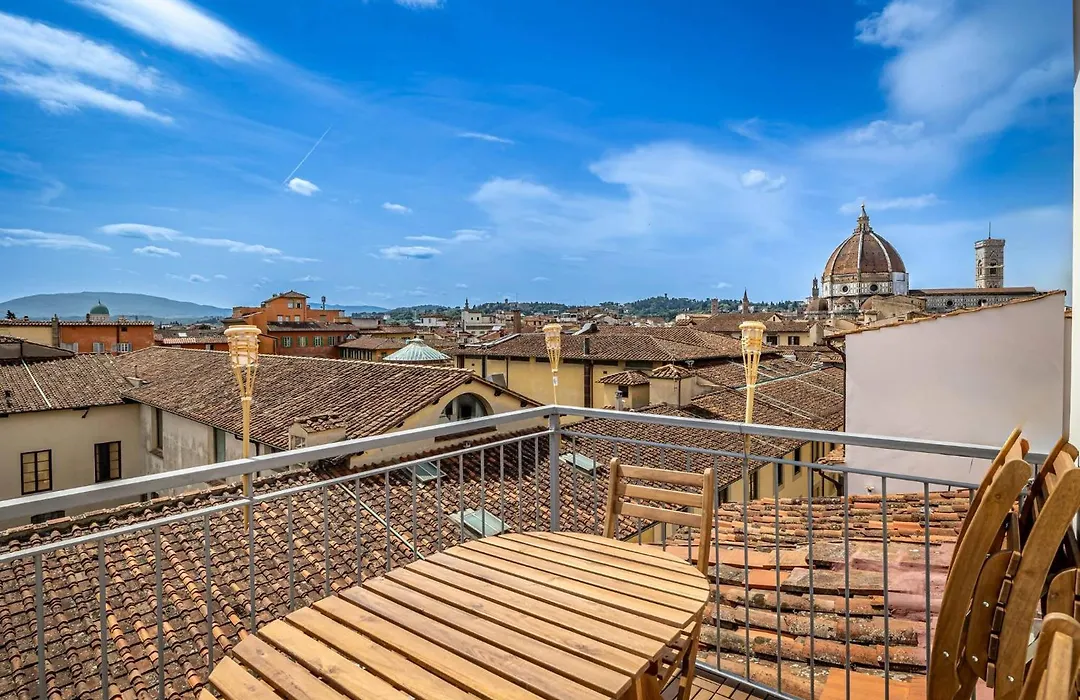 Yd Stunning Terrace On The Accademia-1